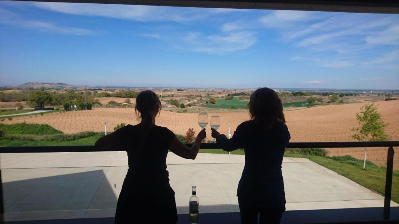 Hotel Bodegas Traslascuestas - Grupo Pierola 3*