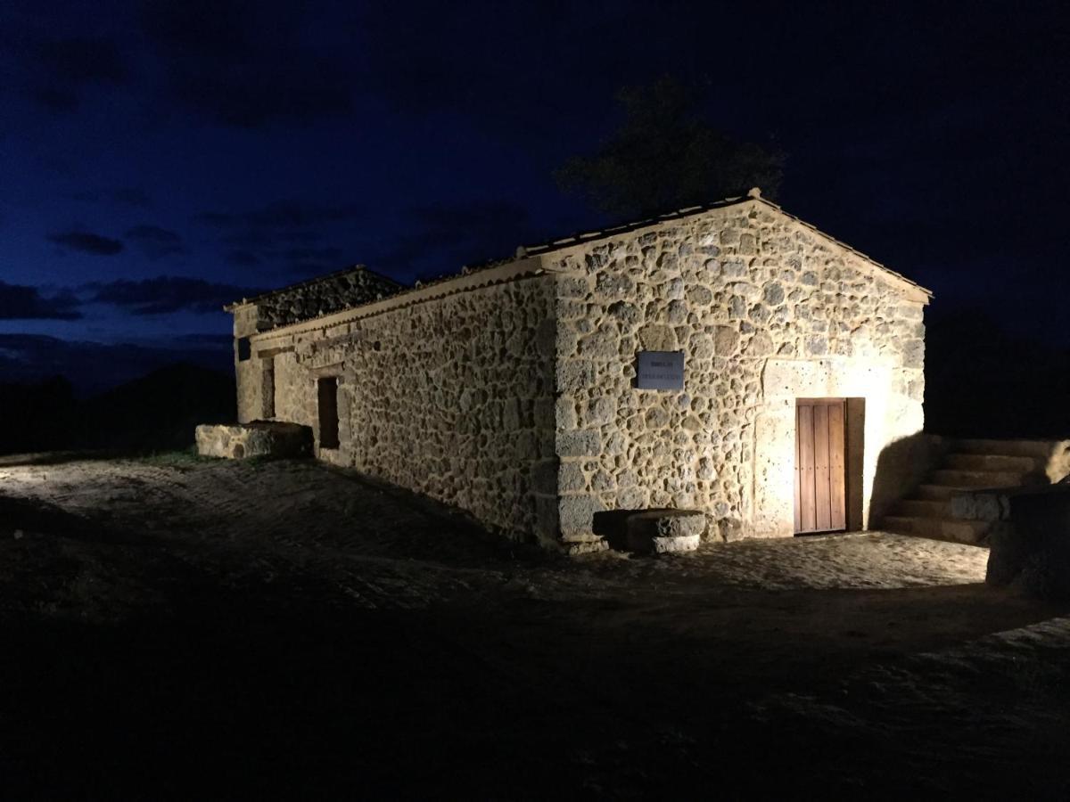 Bodegas Traslascuestas 3* Valcavado de Roa